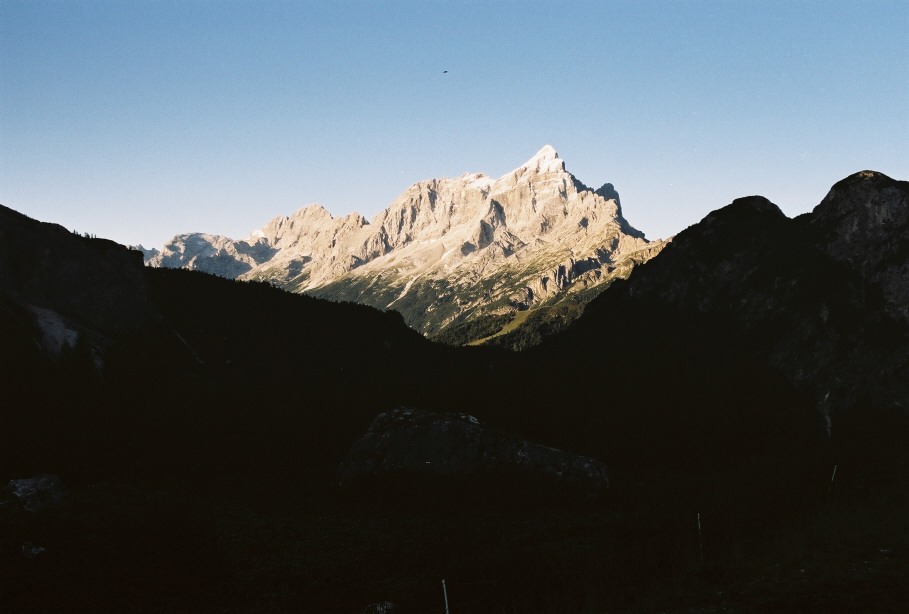 Civetta i vacker solnedgång vy från Rifugio Città Di Fiume